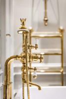 Termostatická vanová páková baterie se sprchovou hlavicí (montáž na zem)